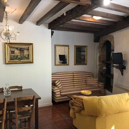 Apartamentos La Casona Ucieda Exterior foto