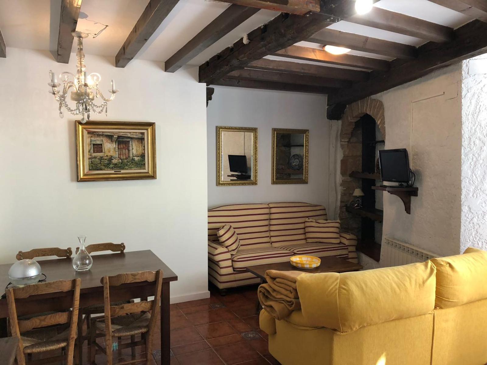 Apartamentos La Casona Ucieda Exterior foto